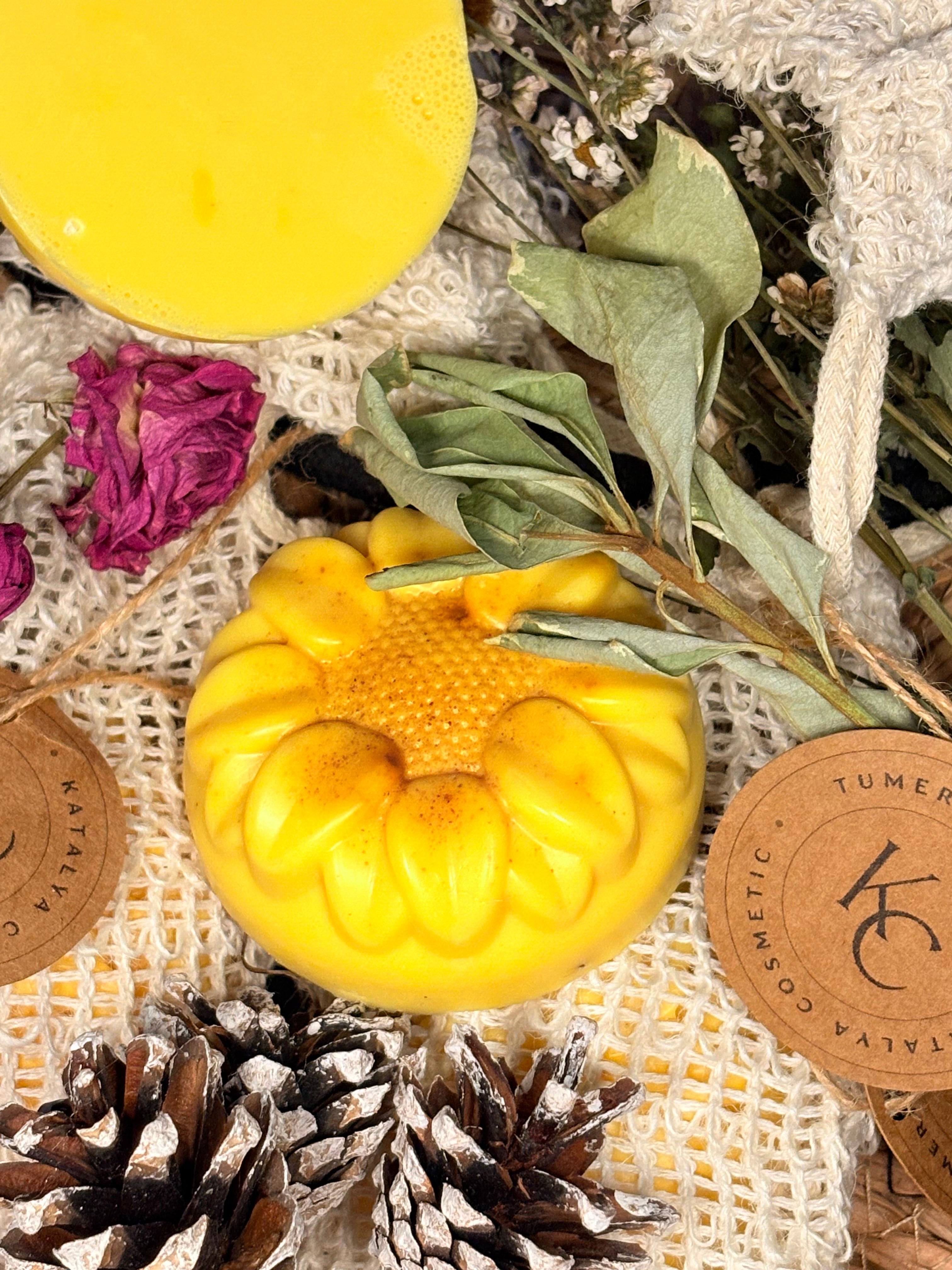Savon au curcuma et miel